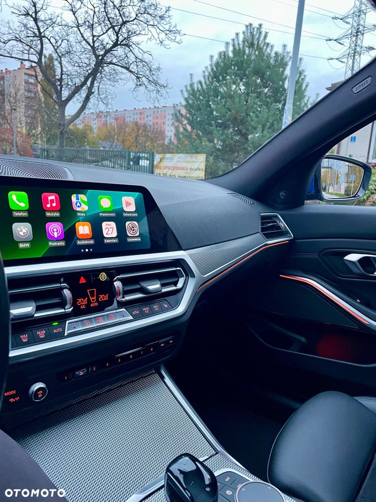 BMW Seria 3 320d M Sport - 38