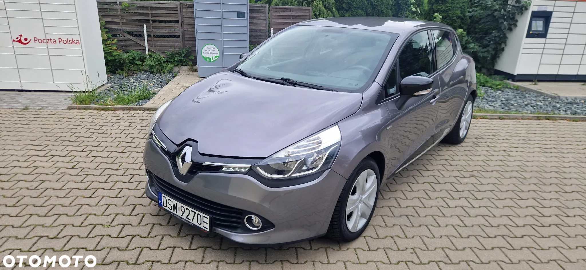 Renault Clio 1.2 16V Limited EU6 - 2