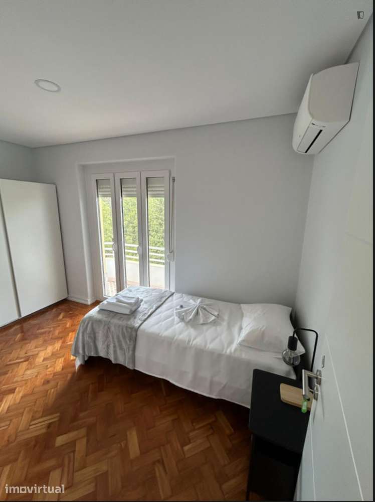Quarto - localizado em Sete Rios Lisbon - Grande imagem: 2/13