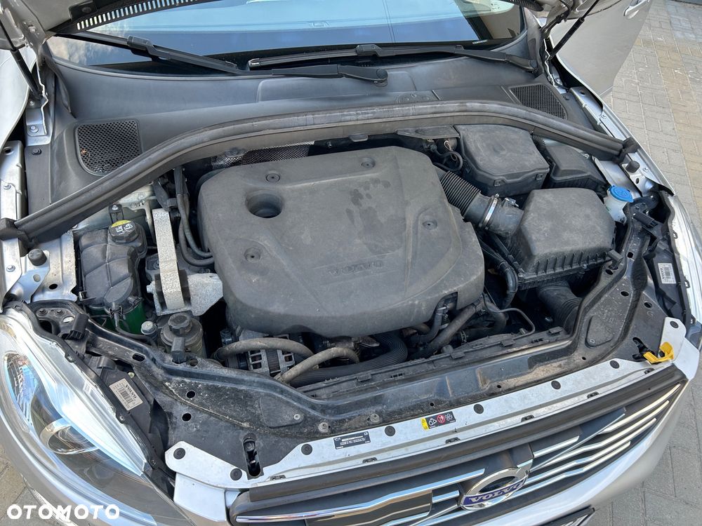 Volvo XC 60 D3 Drive-E Momentum - 38