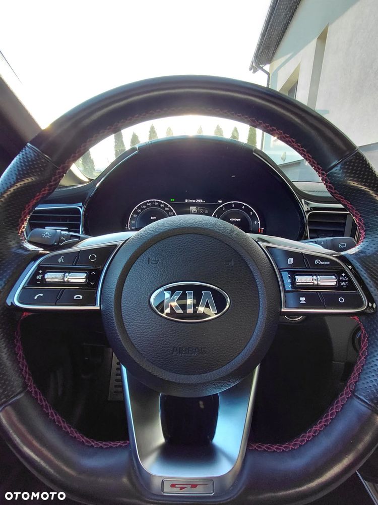 Kia ProCeed - 26