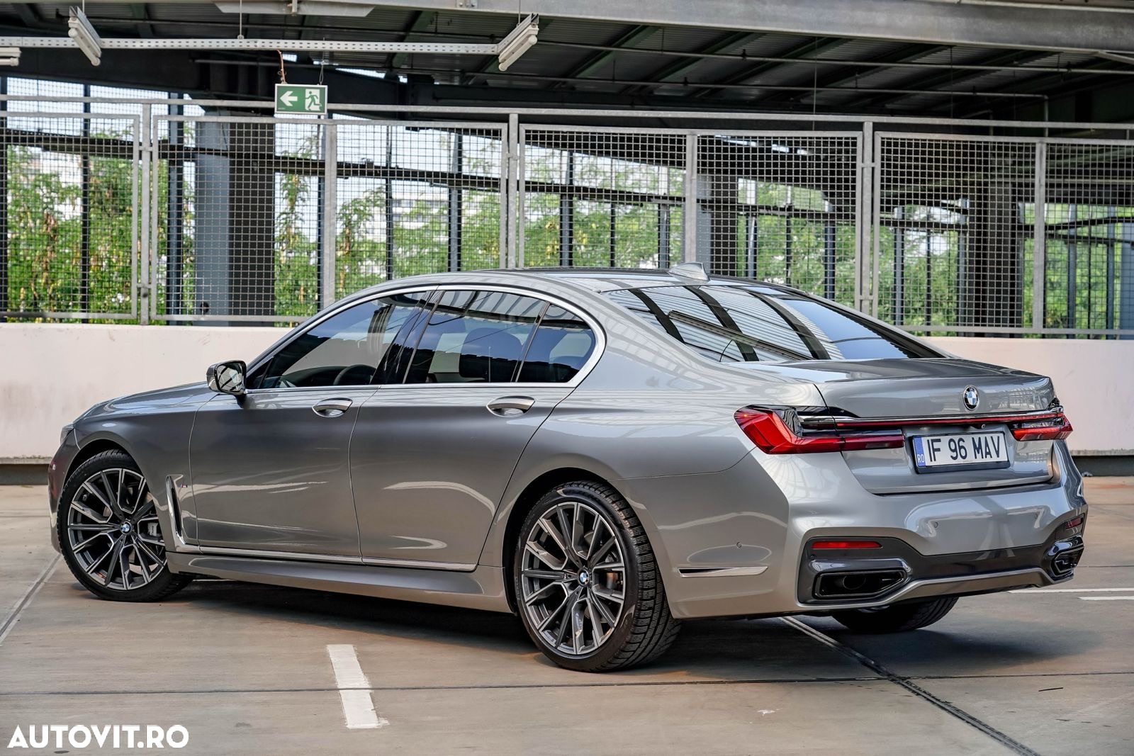 BMW Seria 7 730d - 12