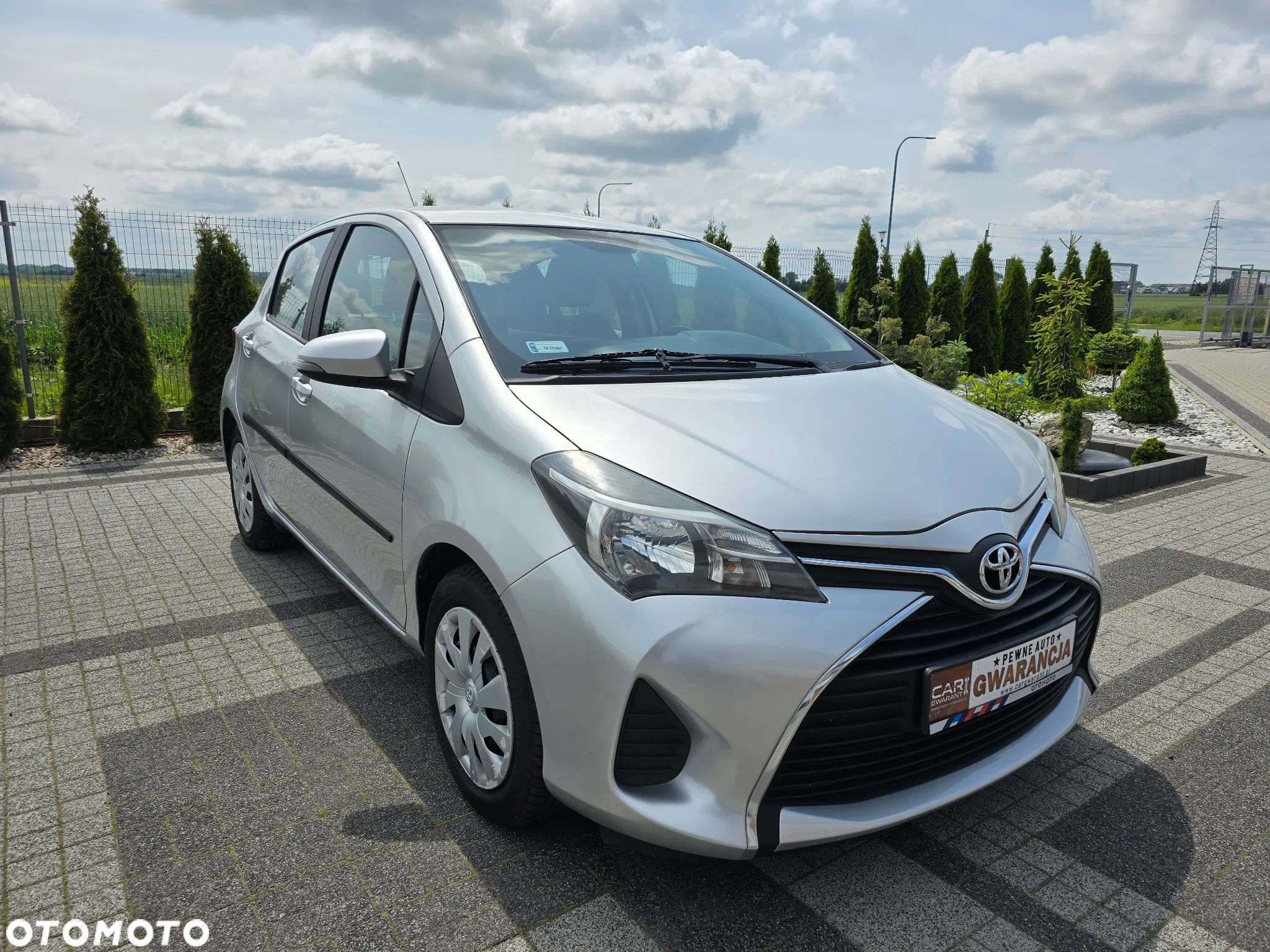 Toyota Yaris 1.0 Active EU6 - 1