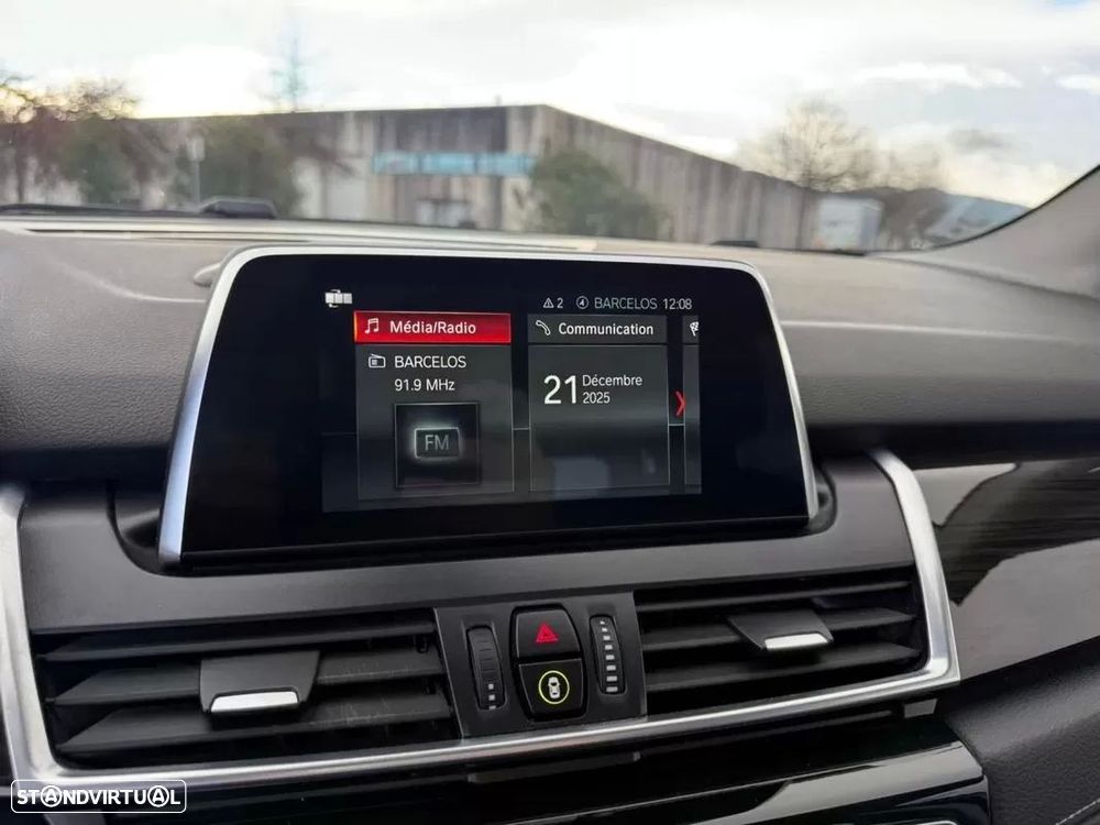 BMW 218 Active Tourer i Line Luxury Auto - 15