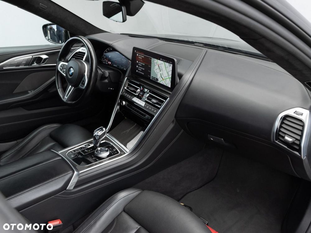 BMW Seria 8 - 11
