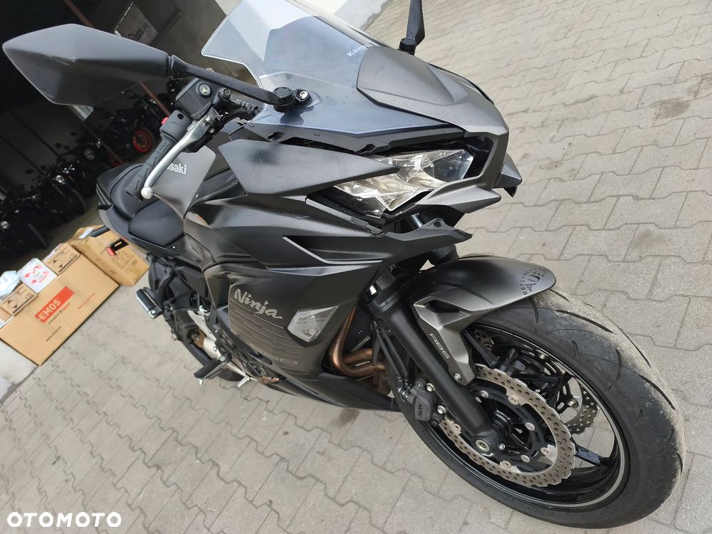 Kawasaki Ninja - 3