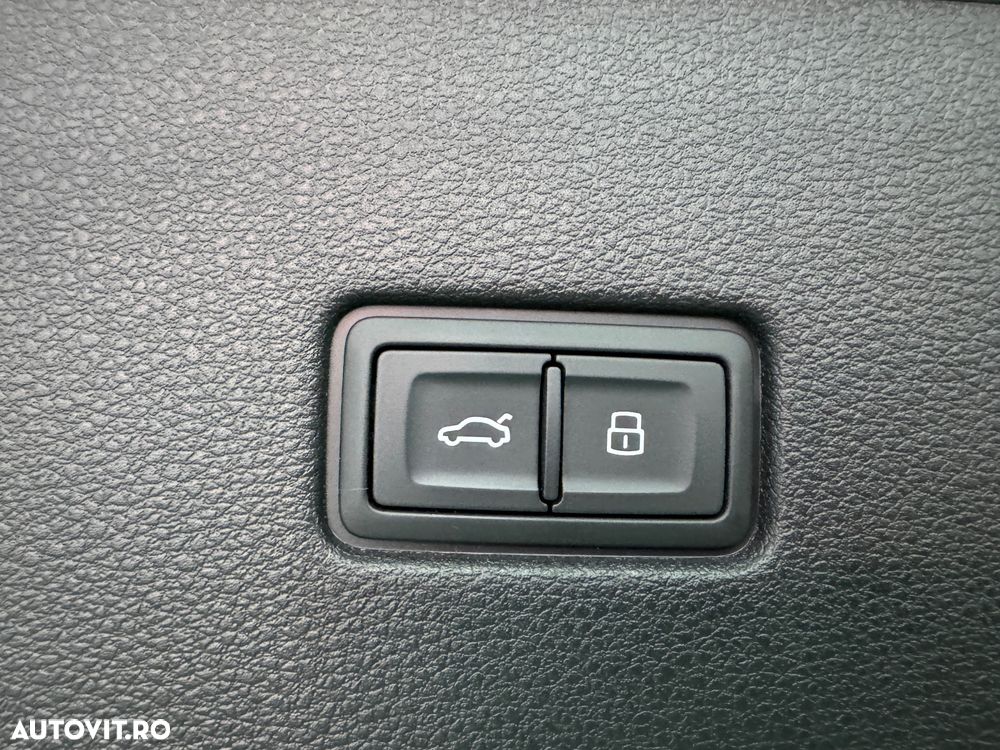 Audi Q8 55 TFSI quattro Tiptronic MHEV - 11