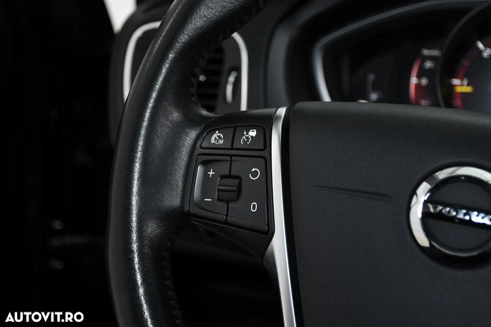 Volvo V40 - 34