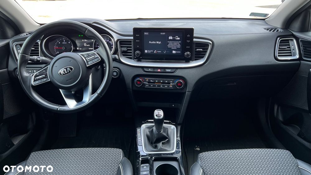Kia Ceed 1.6 CRDi mHEV L - 5
