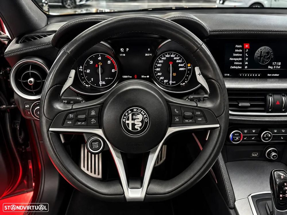 Alfa Romeo Stelvio - 13
