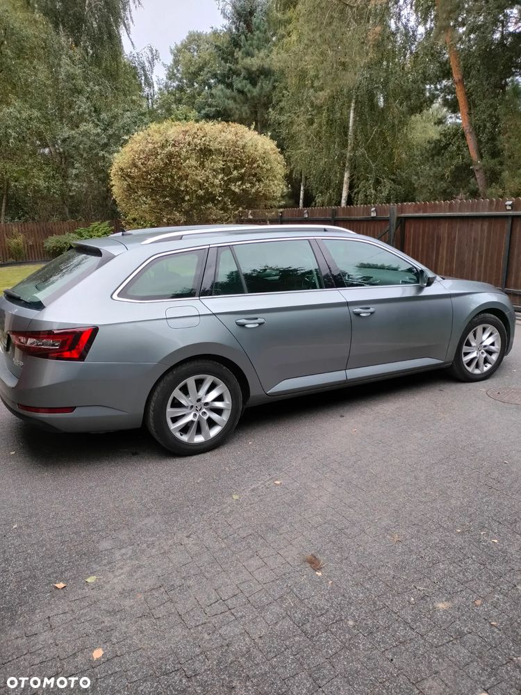Skoda Superb 2.0 TSI Style DSG - 4