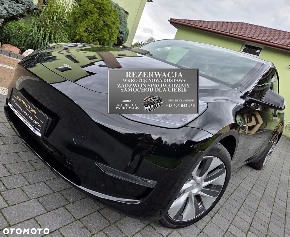 Tesla Model Y Long Range Dual Motor AWD - 2