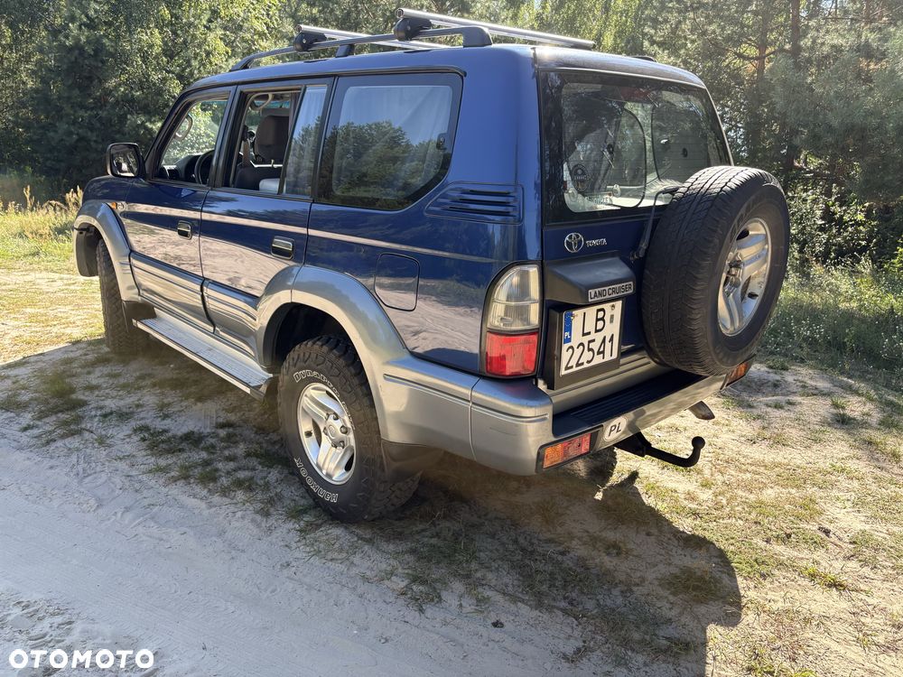 Toyota Land Cruiser - 3