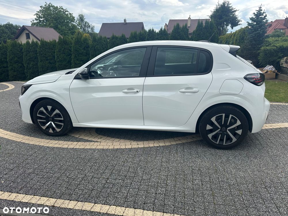 Peugeot 208 PureTech 100 Allure - 11