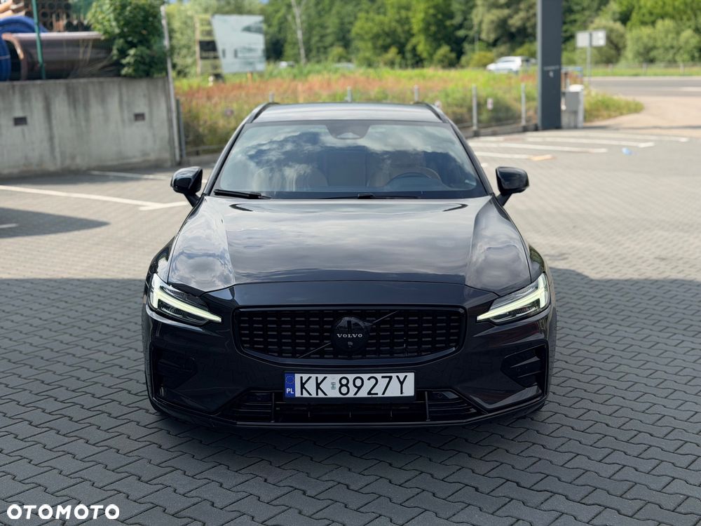 Volvo V60 B3 B Plus Dark - 1