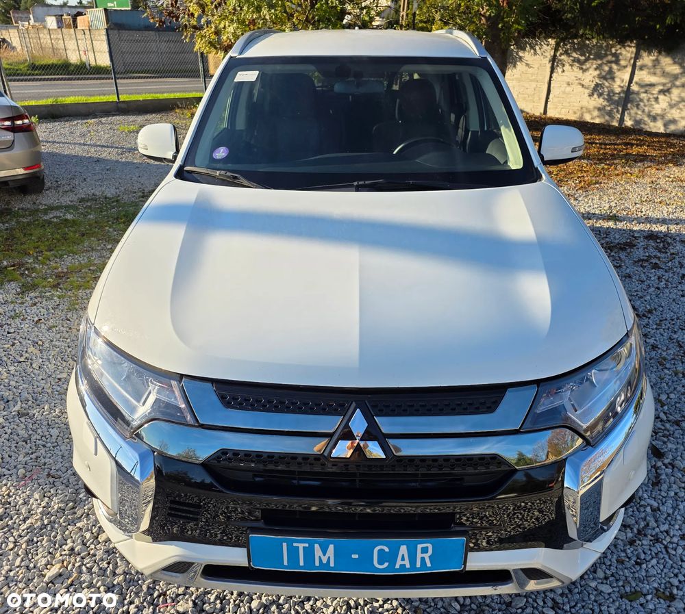 Mitsubishi Outlander 2.4 4WD Plug-In Hybrid Diamant - 1