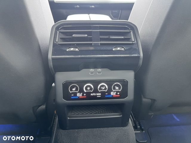 BMW Seria 5 520i - 27