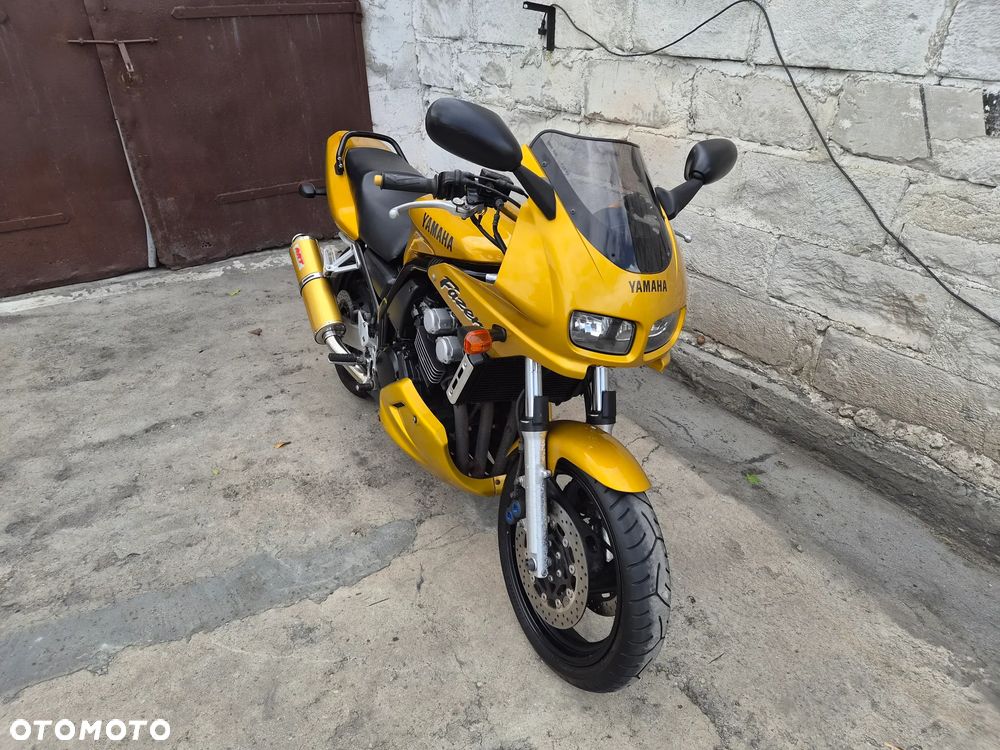 Yamaha FZS - 6