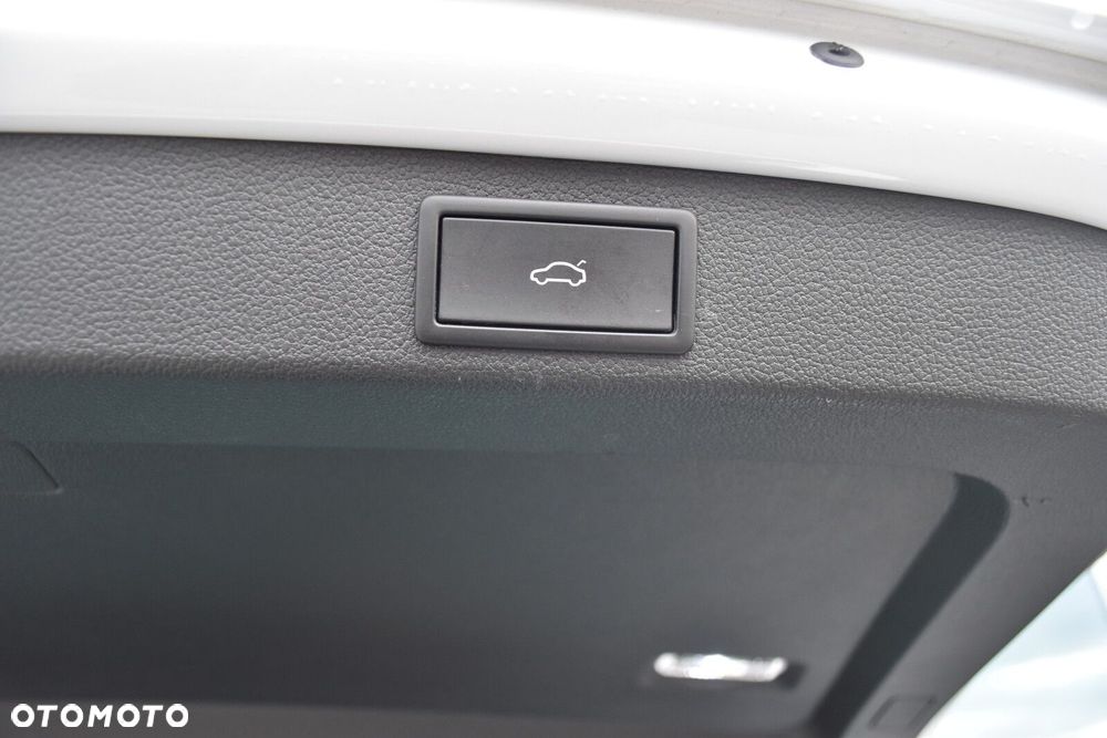 Skoda Superb 2.0 TSI L&K DSG - 38