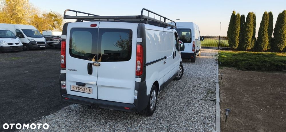 Renault Trafic - 17