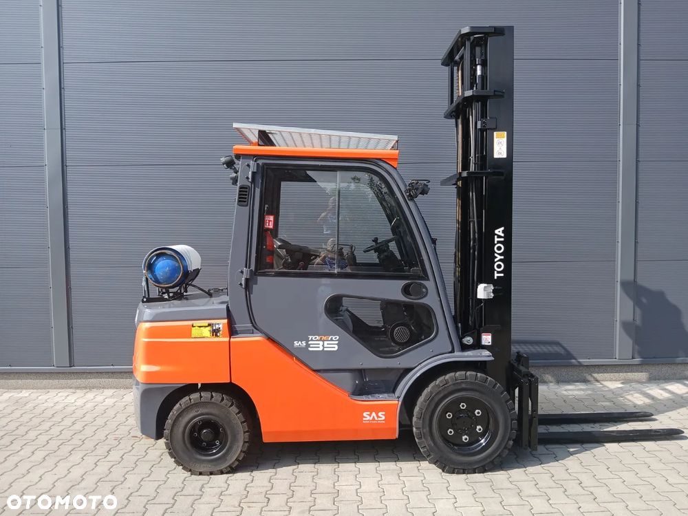 Toyota 02-8FGJF35 - 2