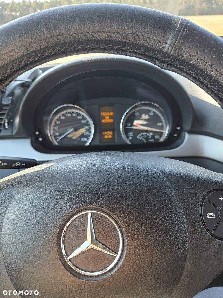 Mercedes-Benz Vito Shuttle 639.701 - 8