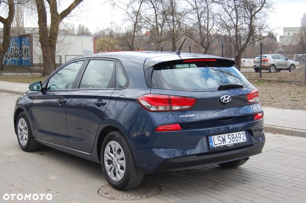 Hyundai i30 1.4 Passion Plus - 10