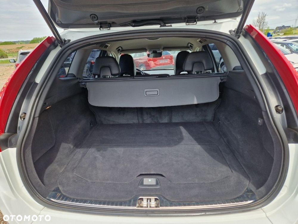 Volvo XC 60 D4 Momentum - 17