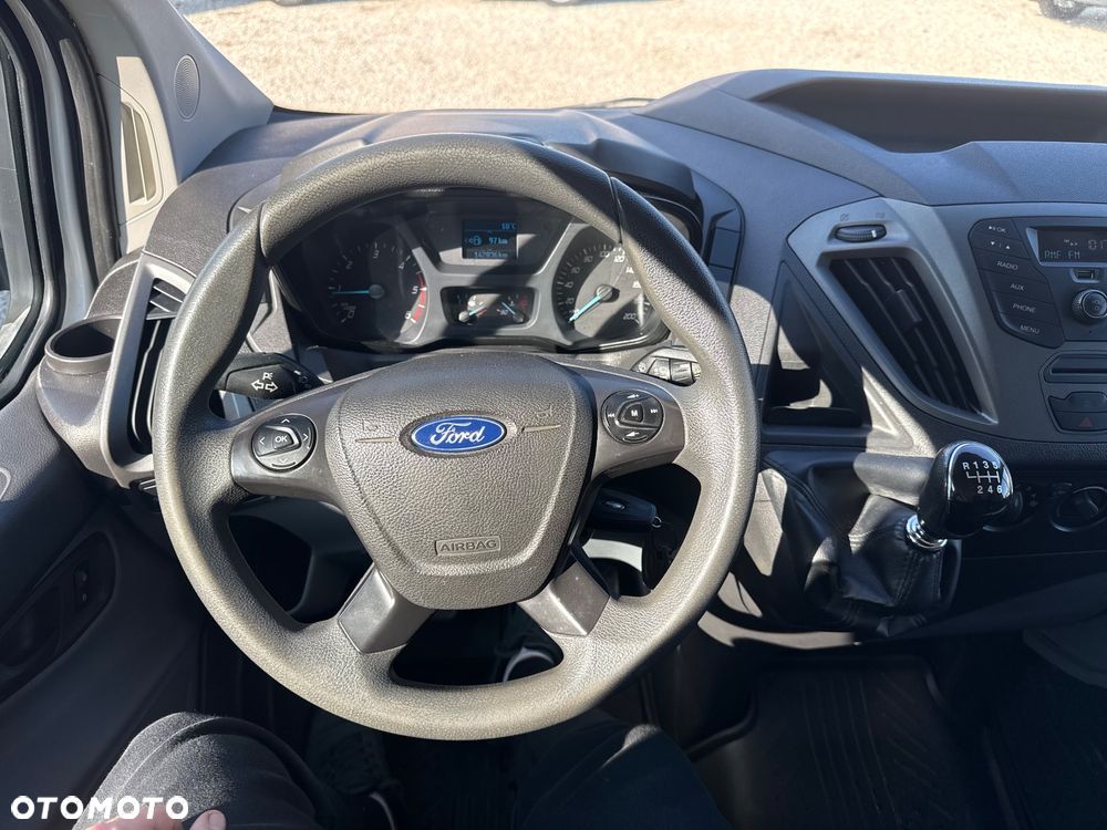 Ford TRANSIT CUSTOM - 13
