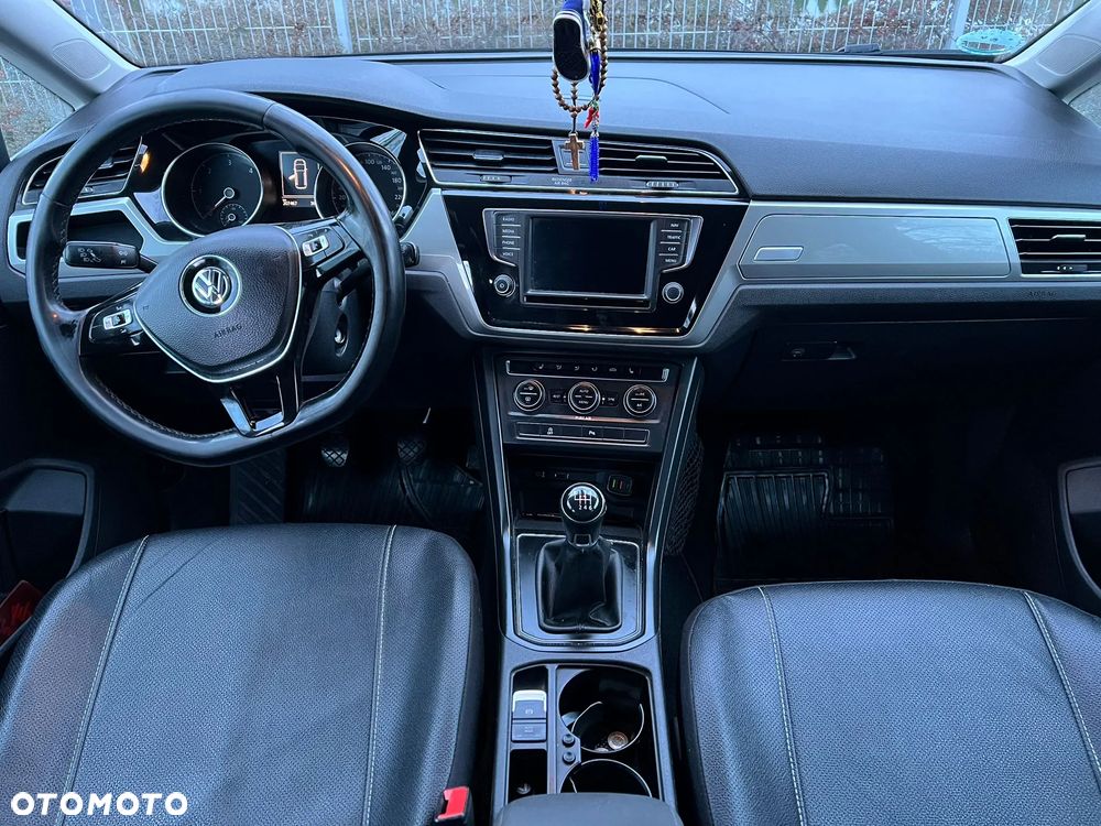 Volkswagen Touran 1.6 TDI SCR BlueMotion Technology Comfortline - 12