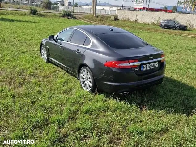 Jaguar XF 3.0 V6 Diesel Luxury - 4