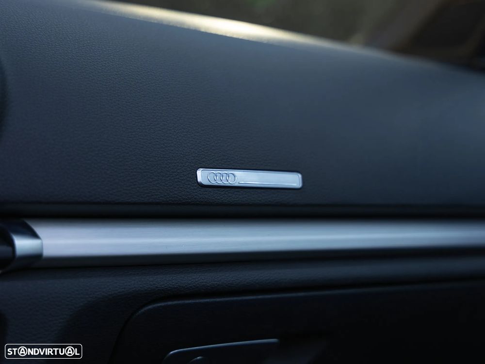 Audi A3 Cabrio 2.0 TDi S-line S tronic - 19