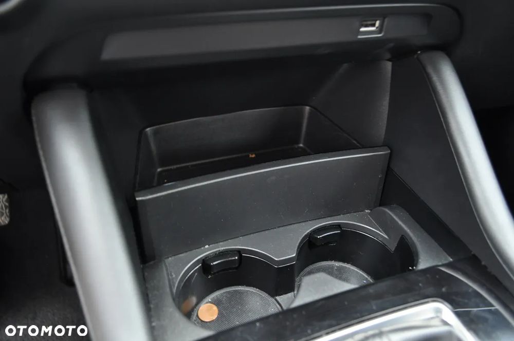Mazda 3 e-SKYACTIV-G 122 M HYBRID EXCLUSIVE-LINE - 27