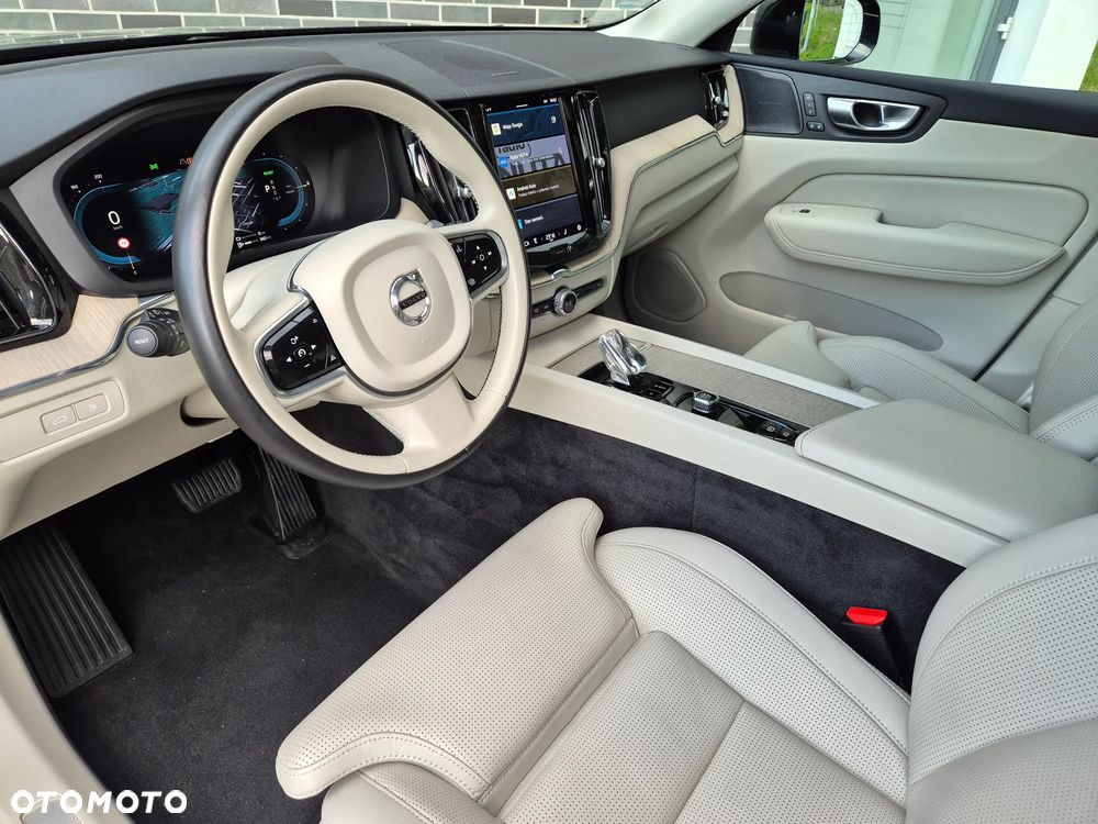 Volvo XC 60 T6 AWD Plug-In Hybrid Inscription - 18