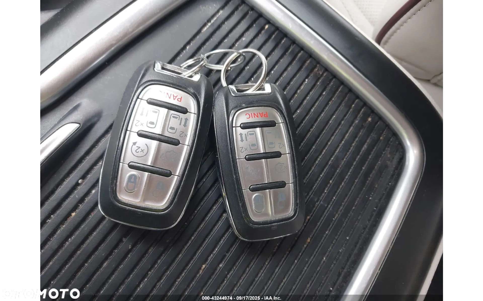 Chrysler Pacifica - 14