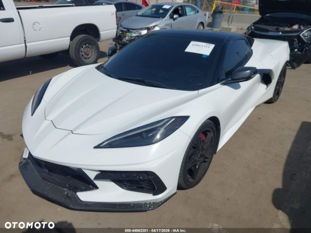 Chevrolet Corvette - 3