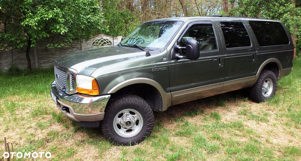 Ford Excursion - 5