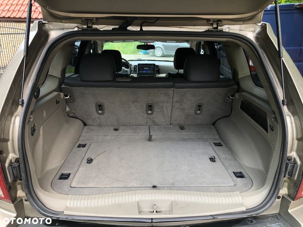 Jeep Grand Cherokee - 16