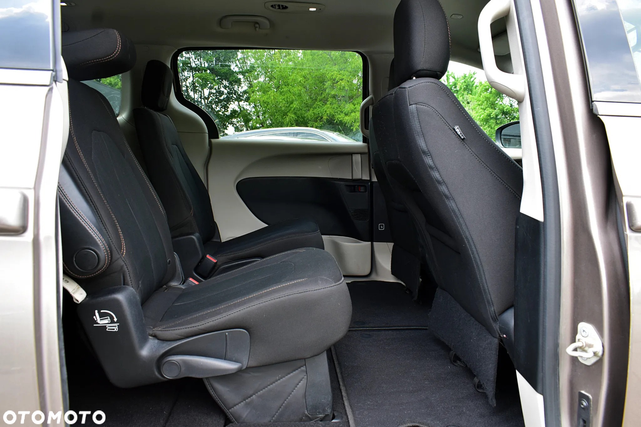 Chrysler Pacifica - 9