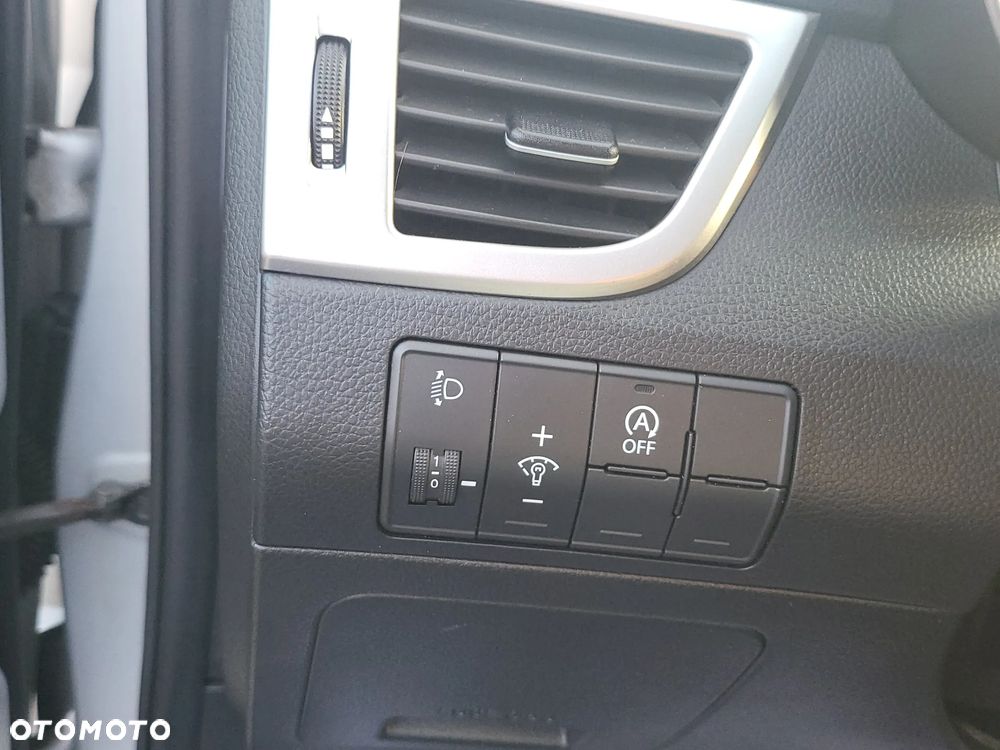 Hyundai i30 blue Kombi 1.6 CRDi Premium - 30