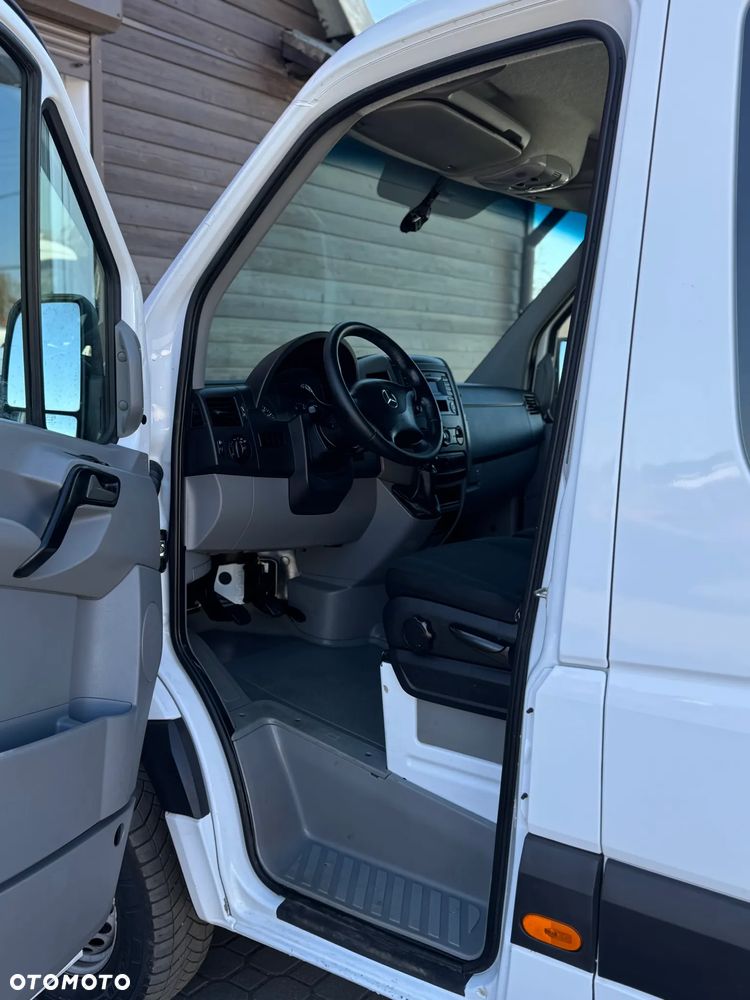 Mercedes-Benz Sprinter - 15