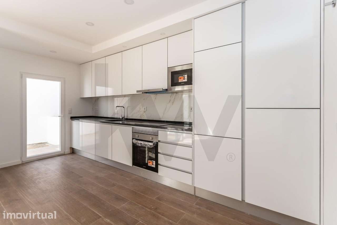 Apartamento T2 Totalmente remodelado | Baixa da Banheira – Moita - Grande imagem: 3/18