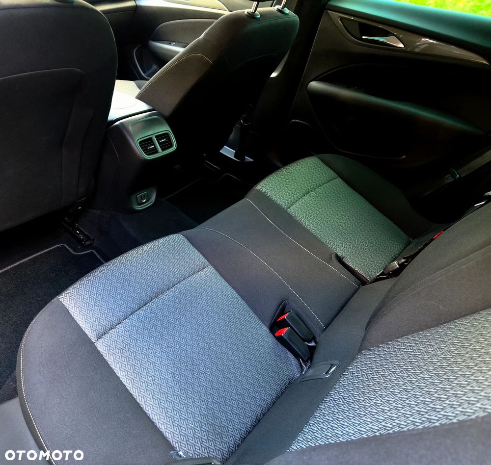 Opel Insignia - 10