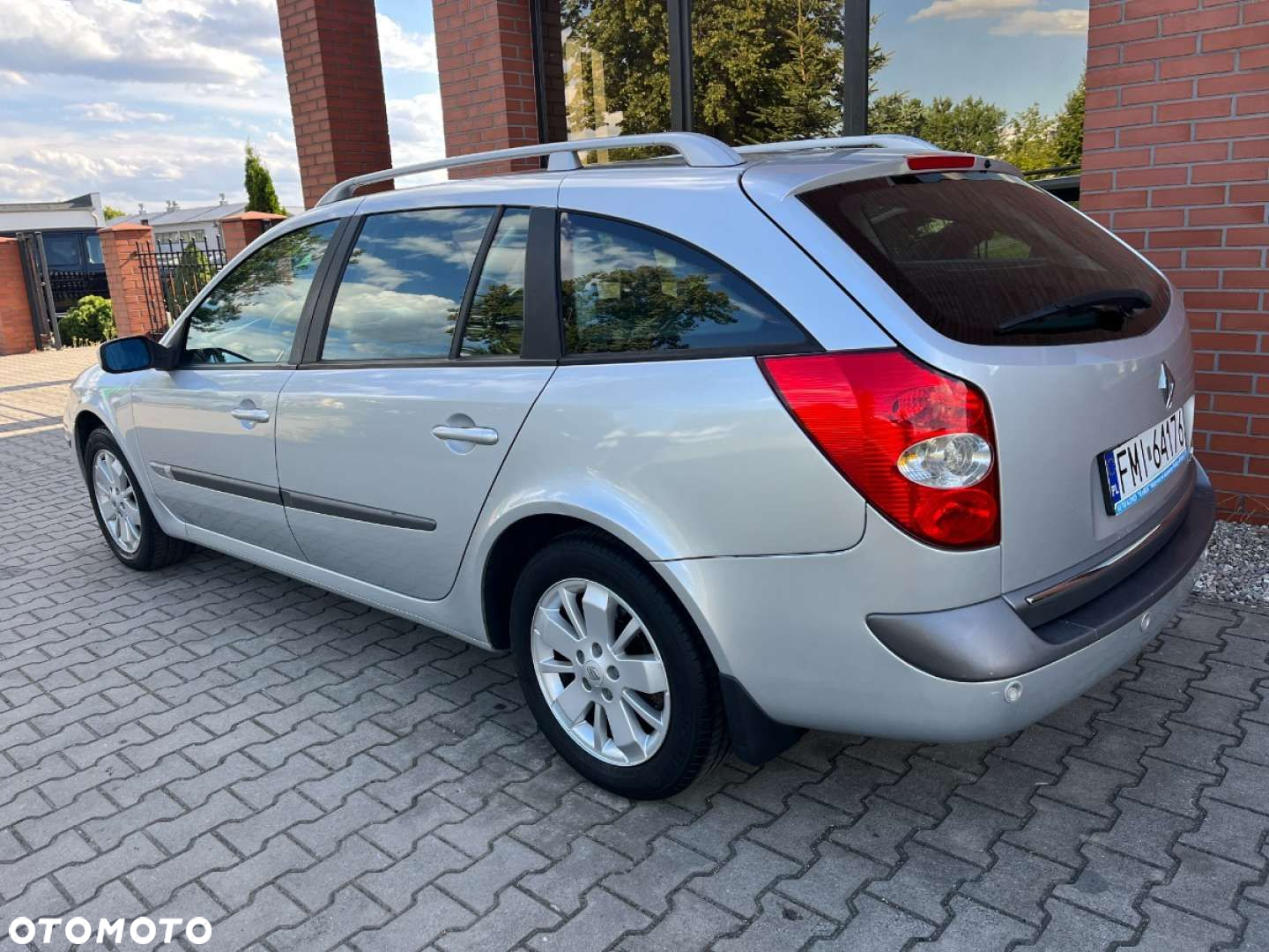 Renault Laguna Grandtour 1.6 16V Authentique - 3