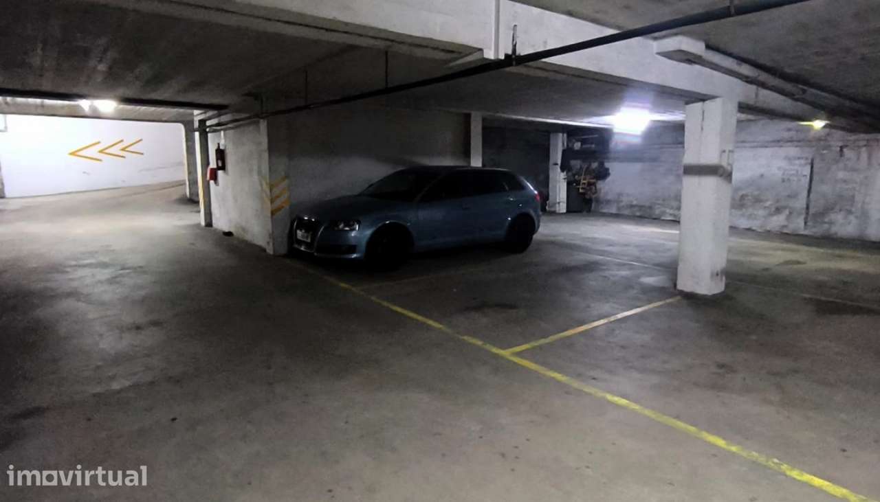 Venda de Lugar de garagem no centro da cidade, na Póvoa de Varzim - Grande imagem: 2/3