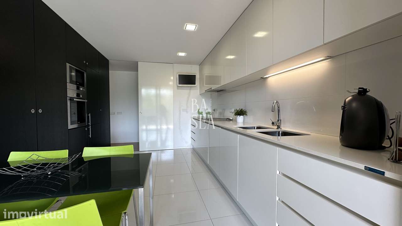 Apartamento T3 com garagem box para 2 carros em Real Braga - Grande imagem: 2/36