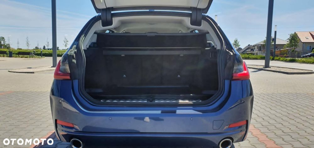 BMW Seria 3 320d xDrive - 5