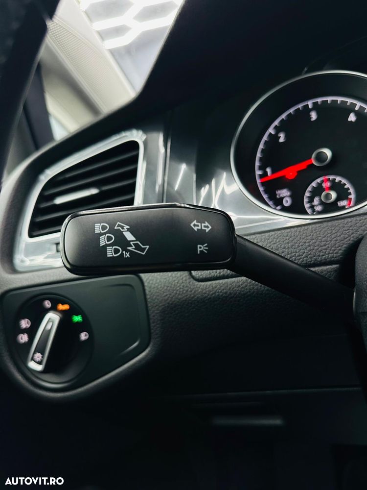 Volkswagen Golf 1.6 TDI Trendline - 30