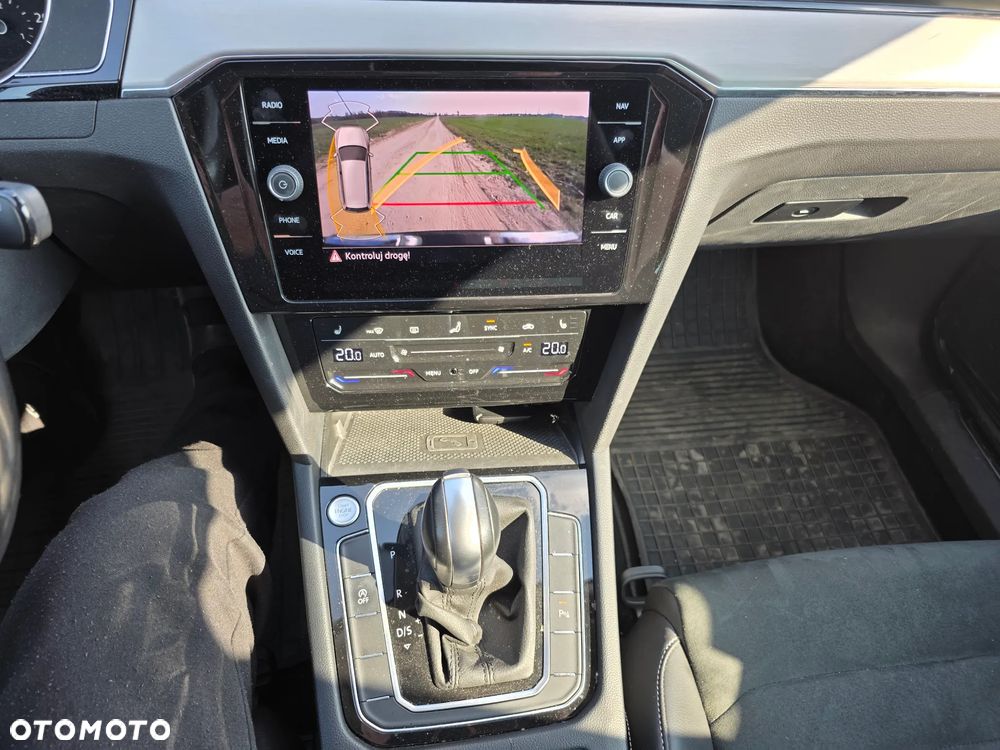 Volkswagen Passat Variant - 16