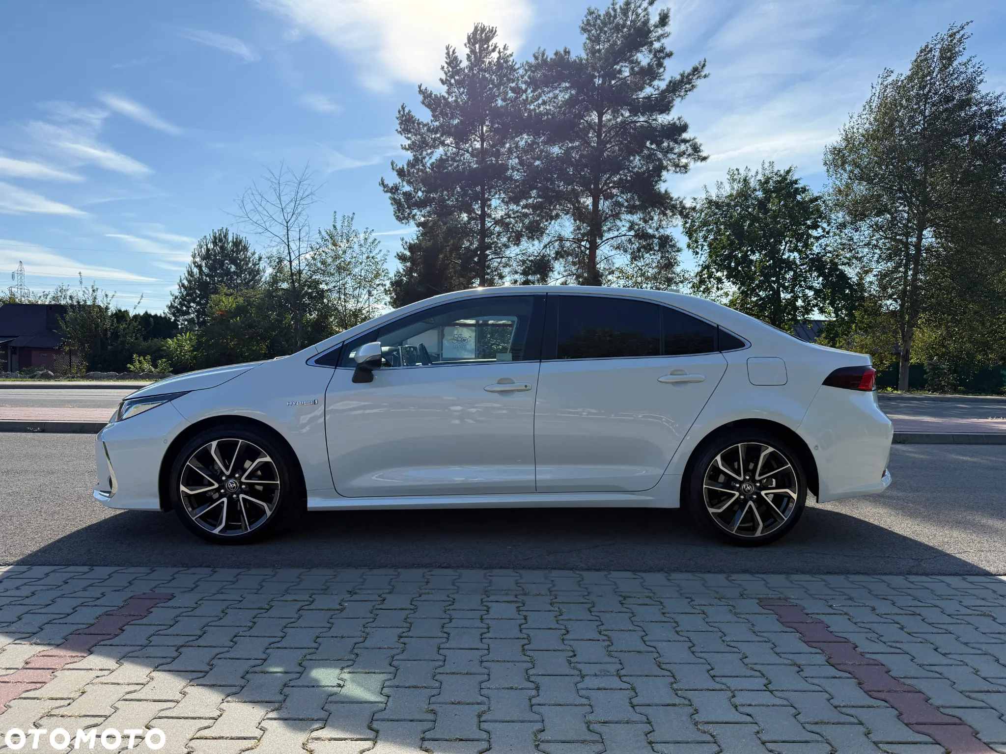 Toyota Corolla 1.8 Hybrid Executive - 13
